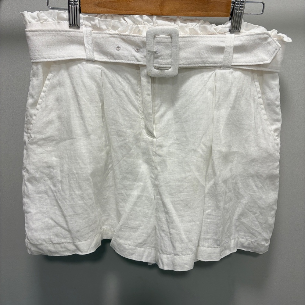Vineyard Vines White Belted Linen Shorts with top Ruffle